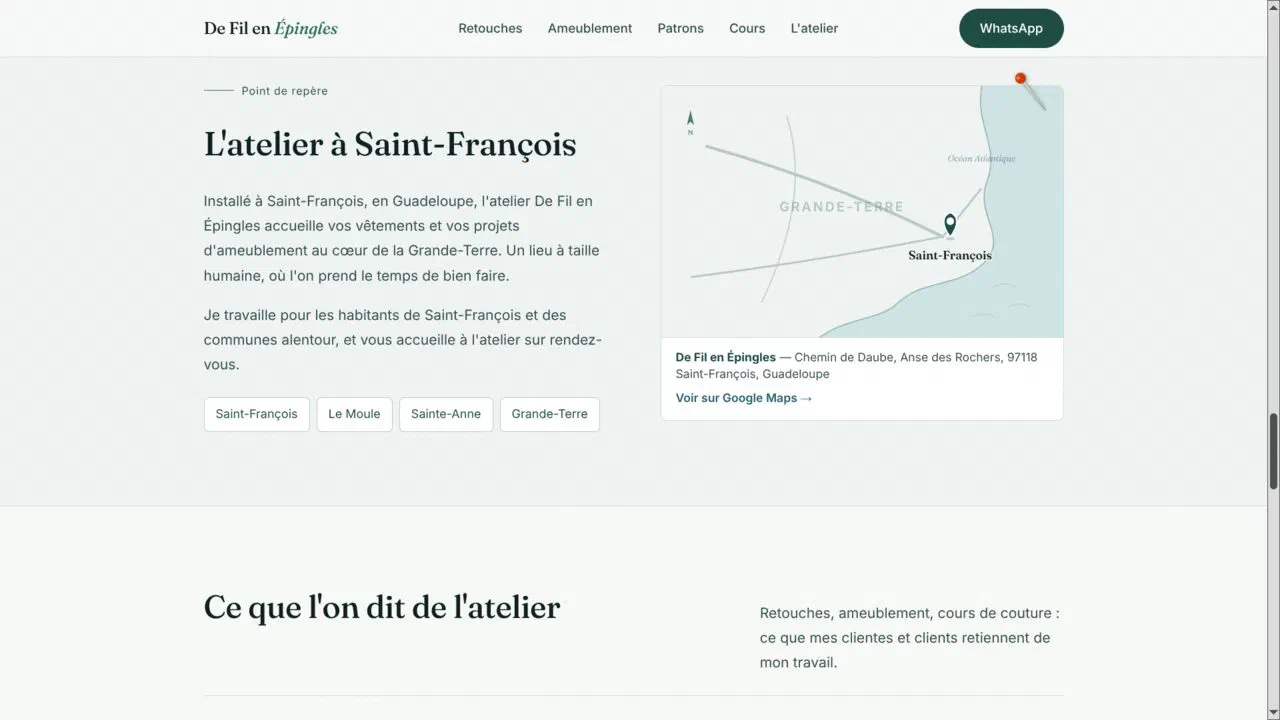 Section « L'atelier à Saint-François » du site : une carte stylisée de la Grande-Terre avec un repère sur Saint-François, l'adresse complète de l'atelier, et quatre étiquettes nommant Saint-François, Le Moule, Sainte-Anne et Grande-Terre.